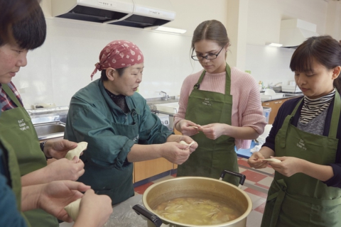Local &quot;Hatto&quot; Soup Making Experience in Tome City