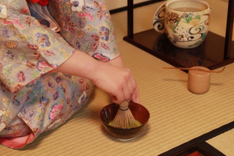 Make Matcha Tea Inside an Authentic Japanese Tea Room