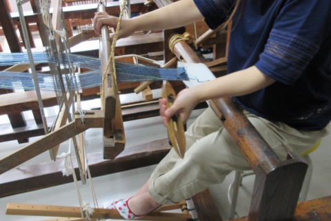Traditional Machine Weaving Experience in Nanyo City, Yamagata Prefecture