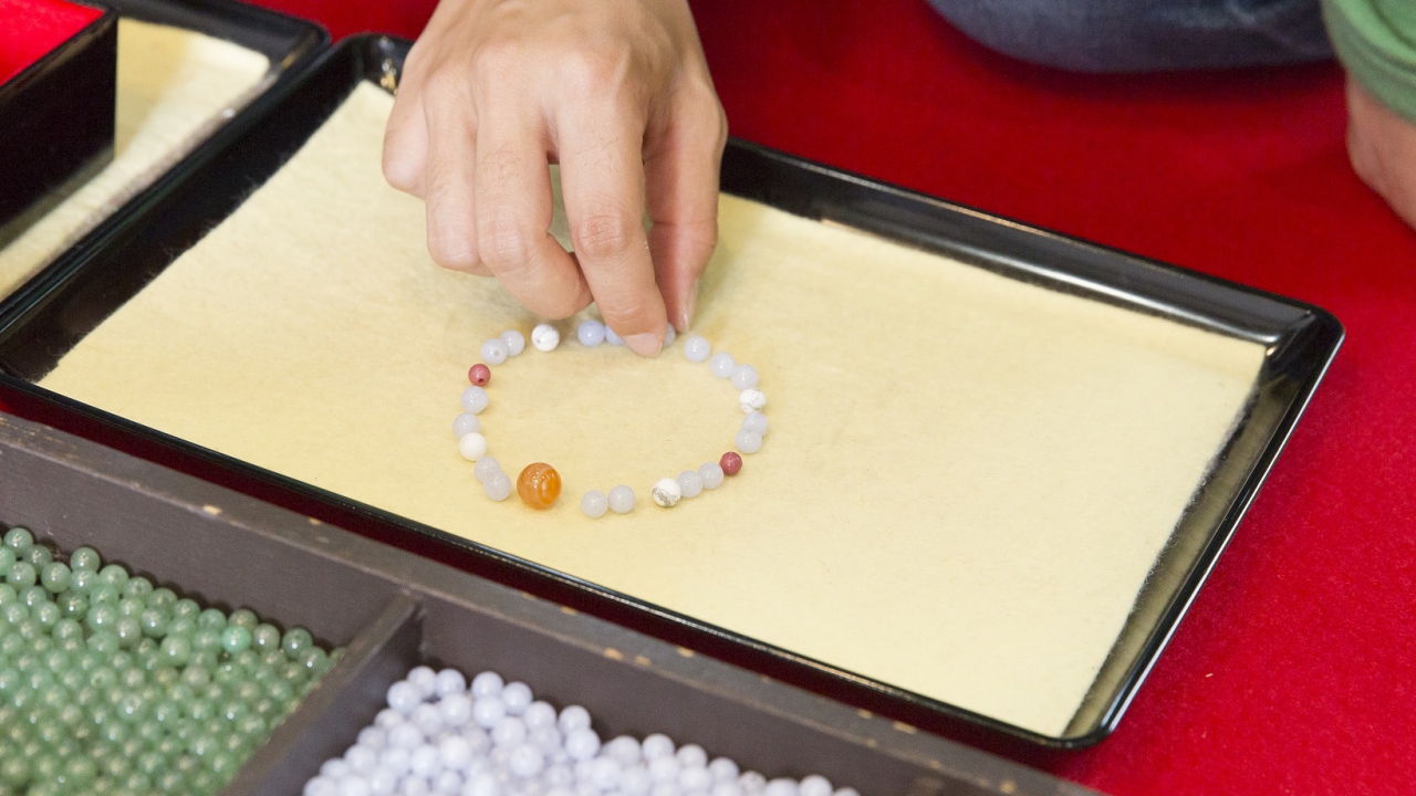 歴史ある寺院で オリジナルの数珠を作ります 公式 仙台旅先体験コレクション
