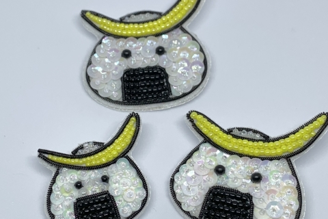 ビーズ刺繍　アクセサリー　作り体験